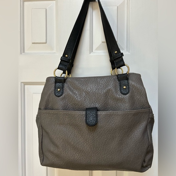 Rossetti -gray w black trim shoulder bag, roomy, lots of compartments. Gold trim - Picture 7 of 8